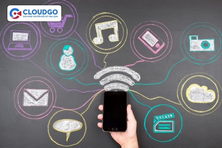 Người quản lý dự án có vai trò truyền thông và gắn kết đội ngũ